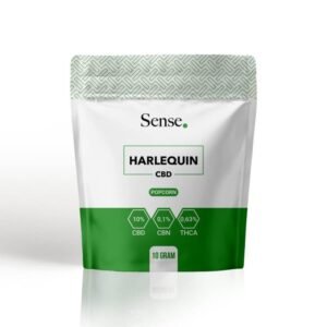Billedet viser forsiden af emballagen til vores Harlequin CBD Popcorn buds