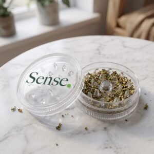 Klar Sense grinder på marmorbord – CBDanmark